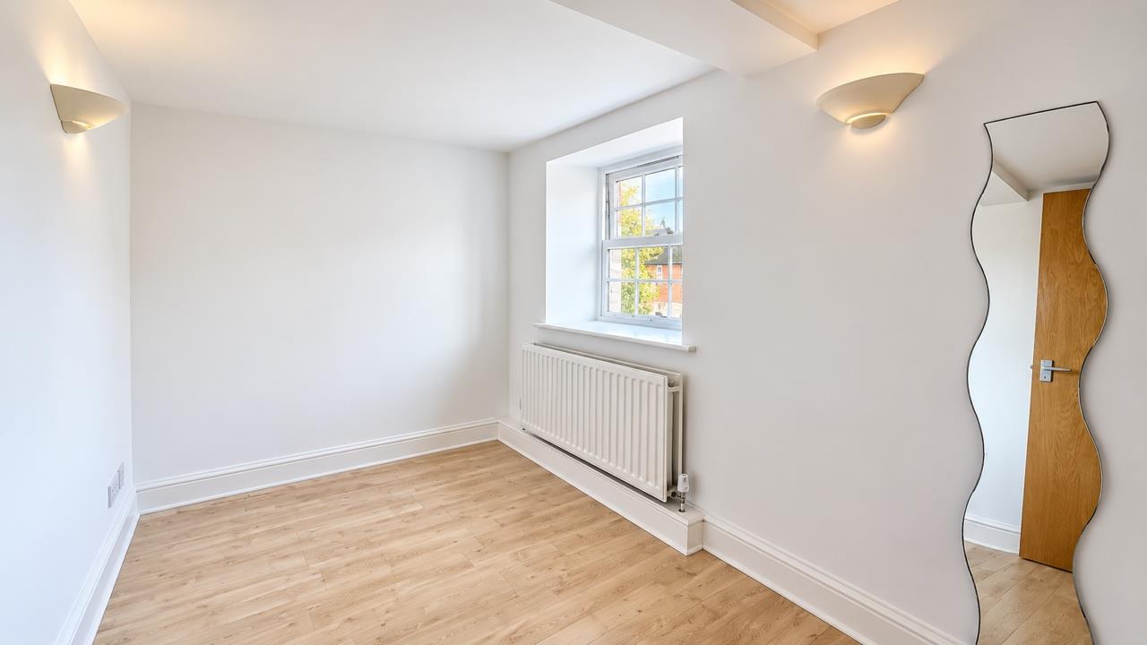 2 bed property in George Street, Old Town, Hastings